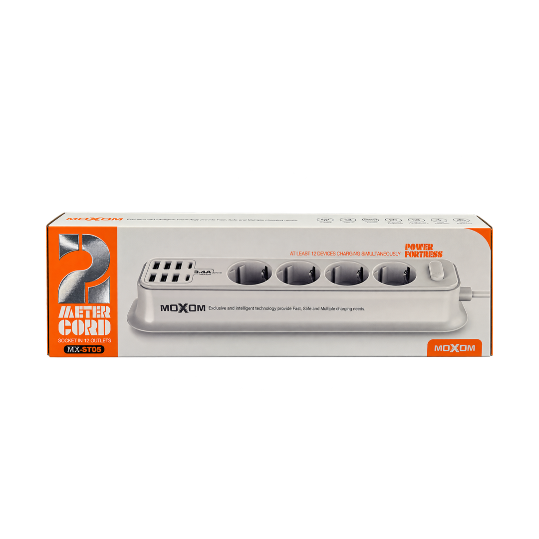 MOXOM 8-Socket Power Strip with USB - White — 076 01