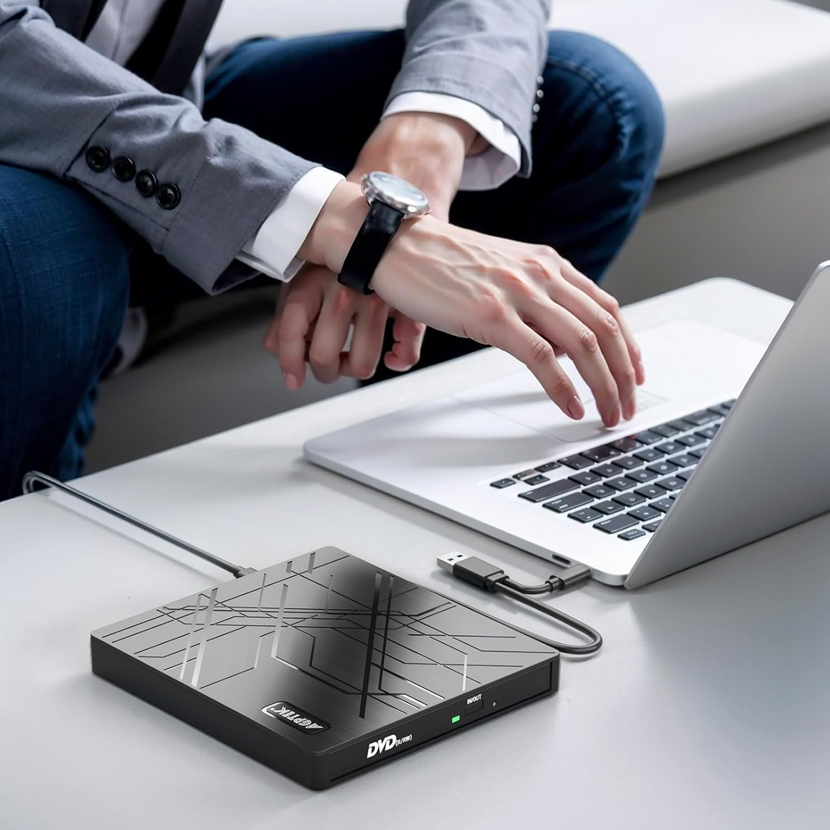 5-in-1 External DVD Drive with USB Hub — 04